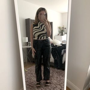 Zig zag sweater vest